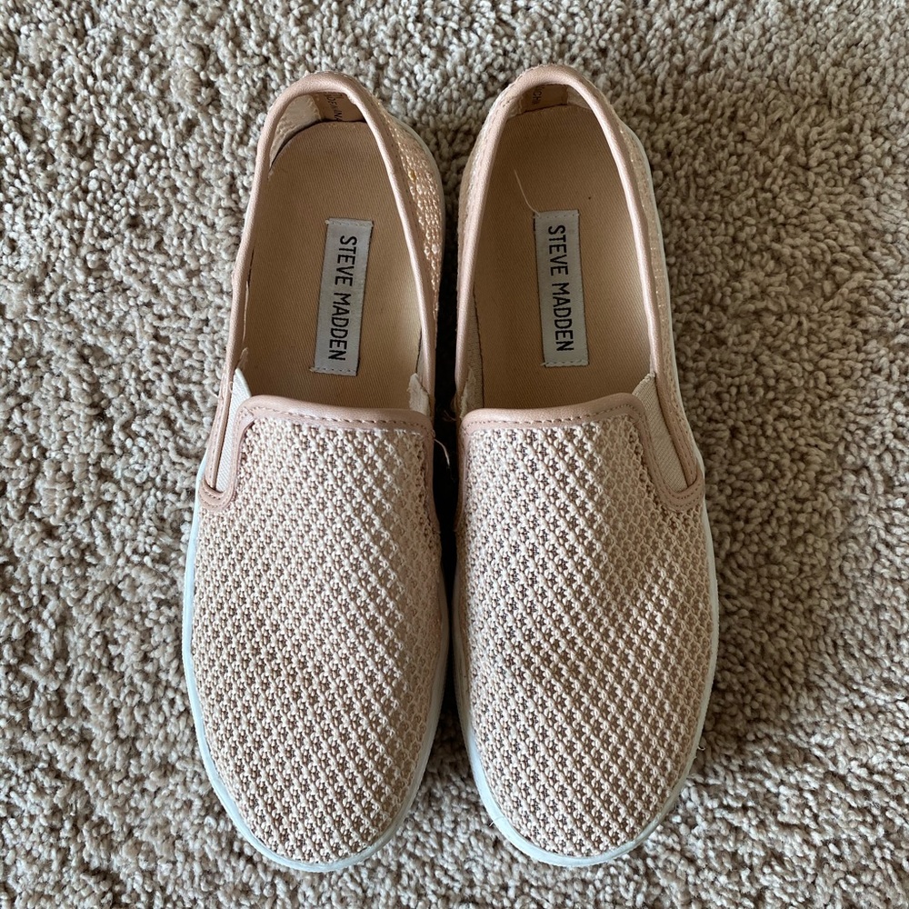 Steve Madden Slip On Sneaker